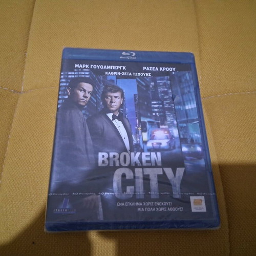 Broken City Blu-Ray new with Greek subtitles