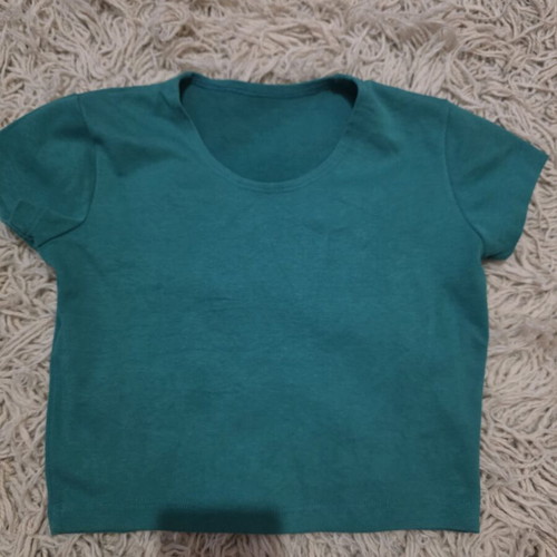 Crop top green size S like new, stretch fabric