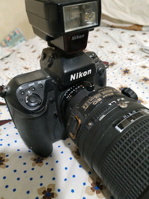Τηλεφακός Nikkor ED 300mm f/2,8 σαν καινούργιος