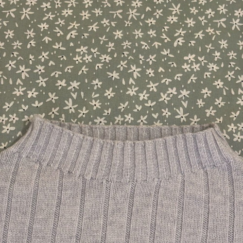 Toi&Moi gray crop sweater with turtleneck like new