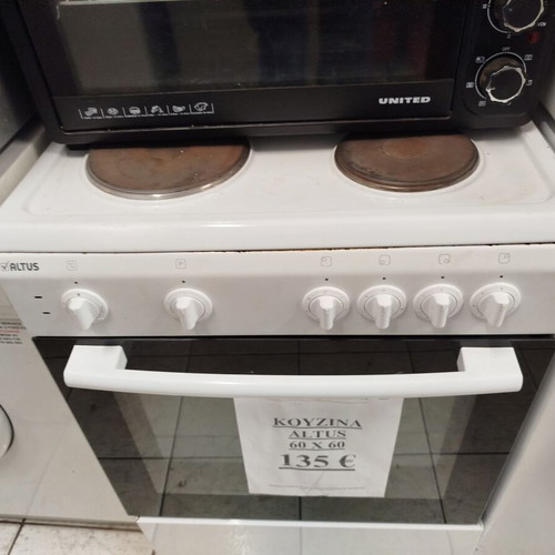 Altus kitchen stove 60 x 60 enamel used in excellent condition