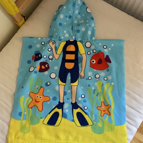 Poncho children's towel like new