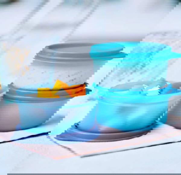 σετ 3 μπωλακια  κ  κ κουταλι σε θηκη !Tupperware