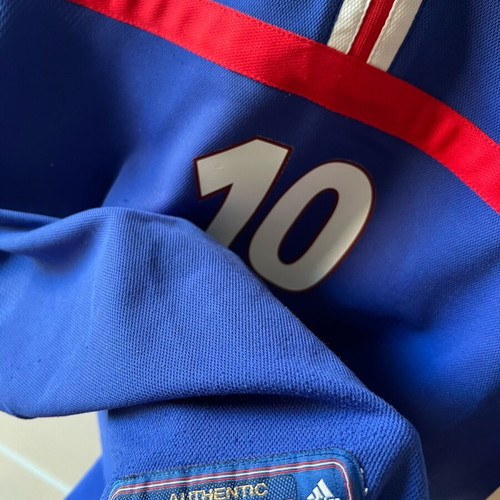 France national team jersey 2000 Zidane used, medium