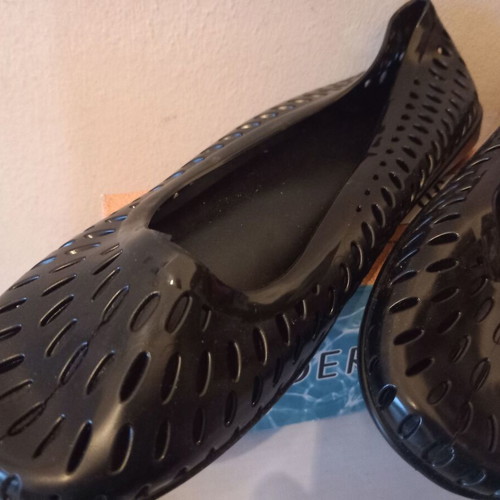 G&G black water shoes size 40