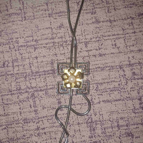 Necklace with adjustable height