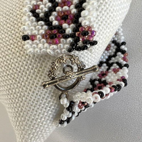 Handmade Sakura Beaded Bracelet like new, multicolored