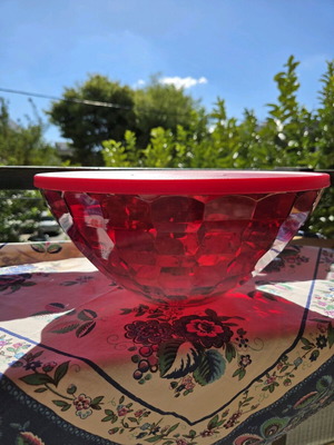 Tupperware prism in red color new