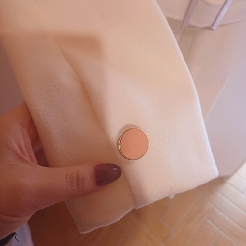 Cream coat new, one size, length 117 cm