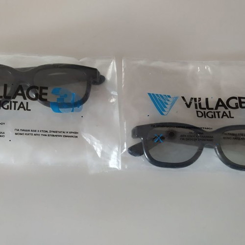 Polarized passive RealD 3D glasses used, set of 2