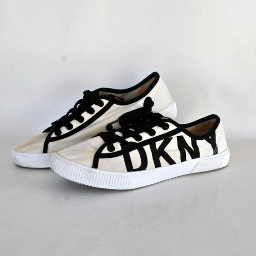 DKNY white canvas sneakers slightly used, size 37.5