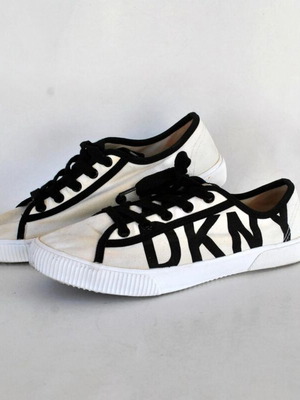DKNY white canvas sneakers slightly used, size 37.5