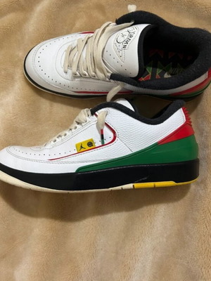 Jordan athletic shoes like new, size 45, black and green