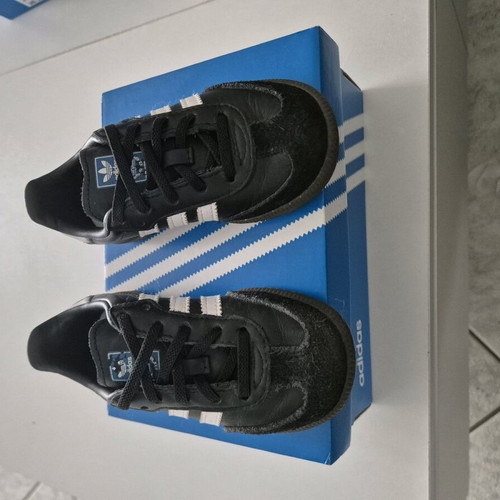 Adidas kids shoes used, size 25