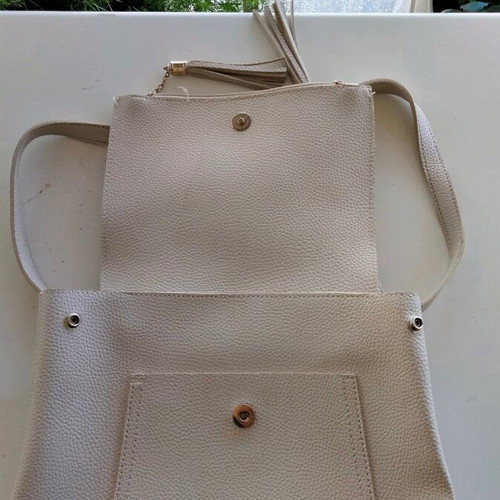 Women's backpack in beige/cream color like new