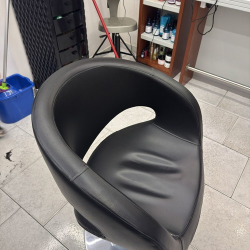 Leather salon chairs used, set of two