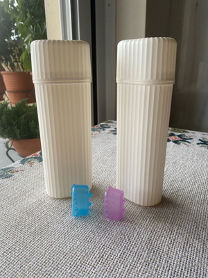 Smart plastic cases set like new for multiple uses
