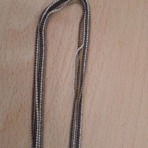 Long Necklace with Triple Chains Tricolor