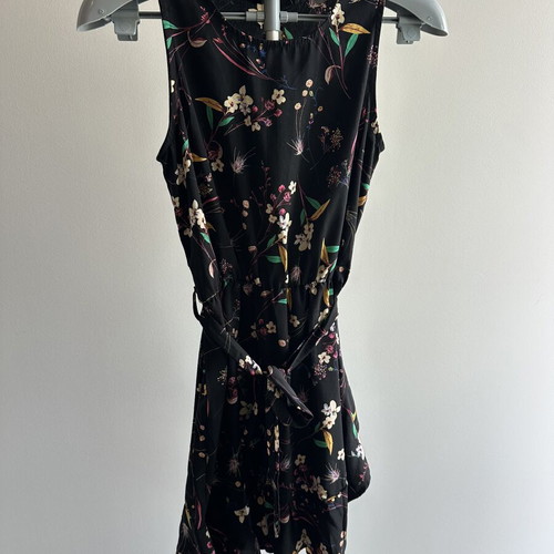 Floral mini dress with ruffles like new, Fly girl brand
