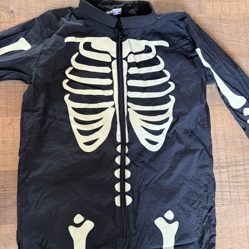 Zara kids skeleton costume that glows, like new, ages 11-14