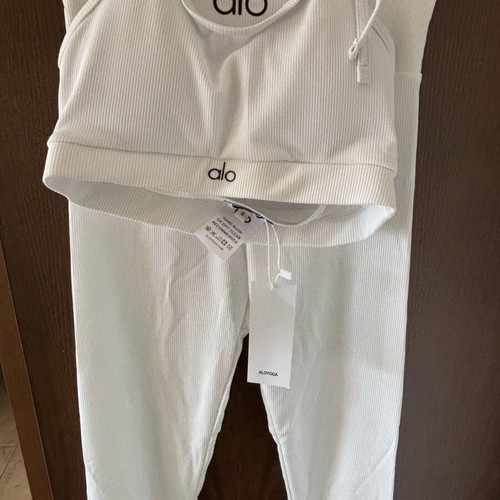 Alo Yoga White Set New, Scrunch Bum Leggings