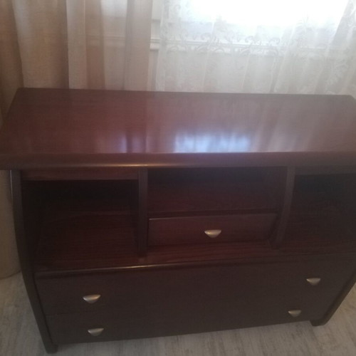 Bedroom furniture set like new, wood, complete without mattress