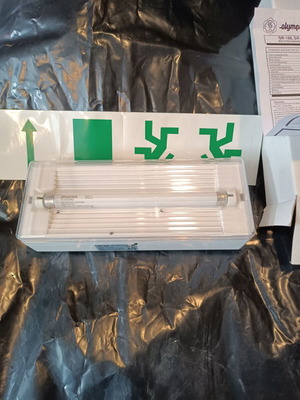 Olympia Electronics GR-108 Emergency Light New