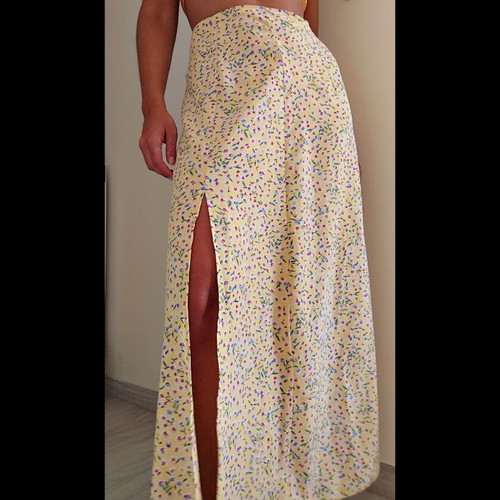 Shein midi skirt with side slit, floral pattern, yellow