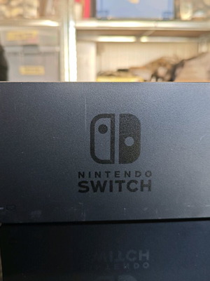 Nintendo Switch Dock употребяван, официална зарядна станция