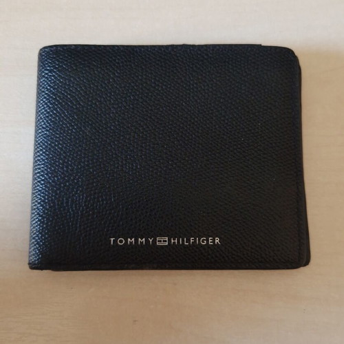 Tommy Hilfiger leather wallet with card and coin compartments, black