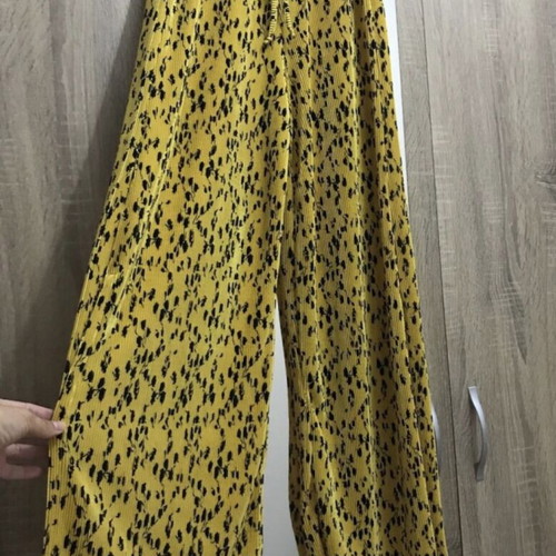 Bershka pants new, S-M, elastic, black and yellow