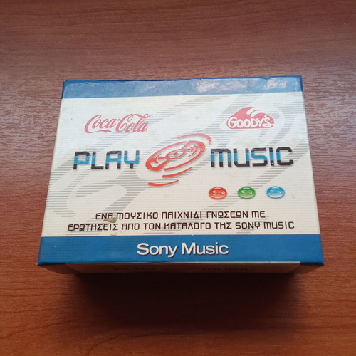 Play Music board game collectible like new, Goody's Coca Cola Sony Music 2000s
