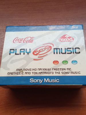 Play Music board game collectible like new, Goody's Coca Cola Sony Music 2000s