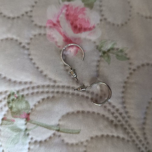 Steel earrings like new, silver color