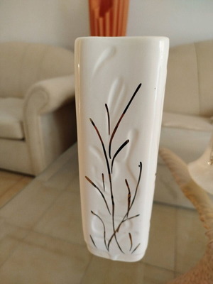 Square vintage vase with delicate border new