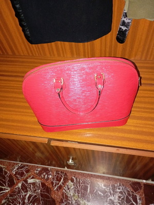 Mathew Cox red handbag like new