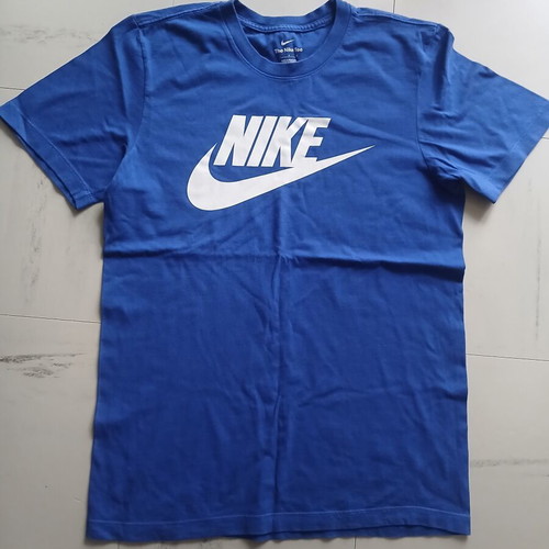 Nike T-shirt like new, size S, blue
