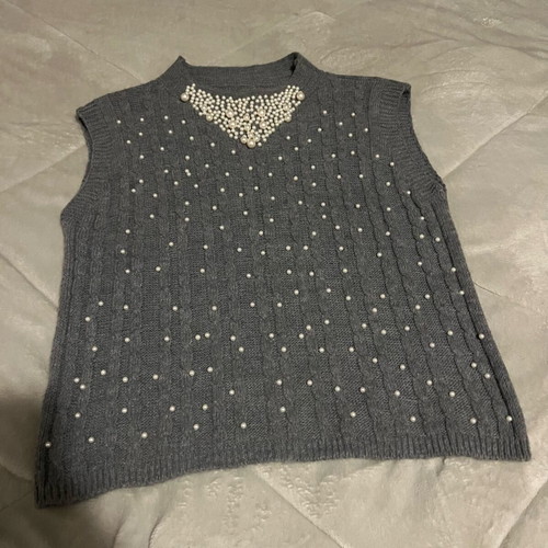 Sleeveless knitted vest with pearls like new, gray