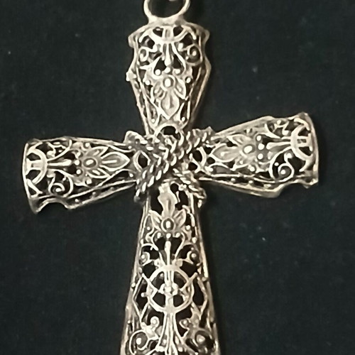 Vintage silver cross pendant with filigree design, Byzantine style