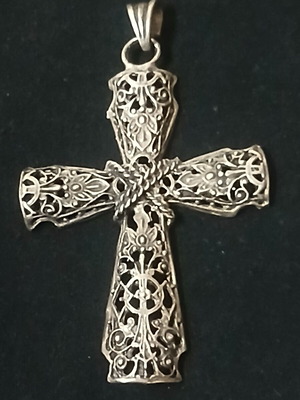 Vintage silver cross pendant with filigree design, Byzantine style