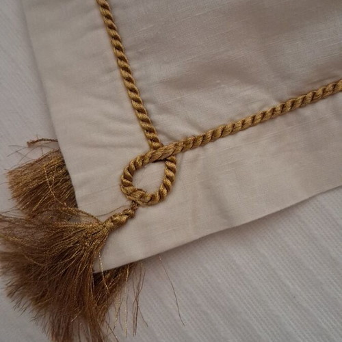 Christmas table linens new, set of 2 with gold and silver decoration