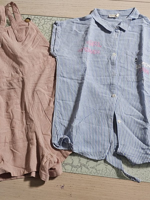 Girls' dungaree and shirt set like new, ages 10-12