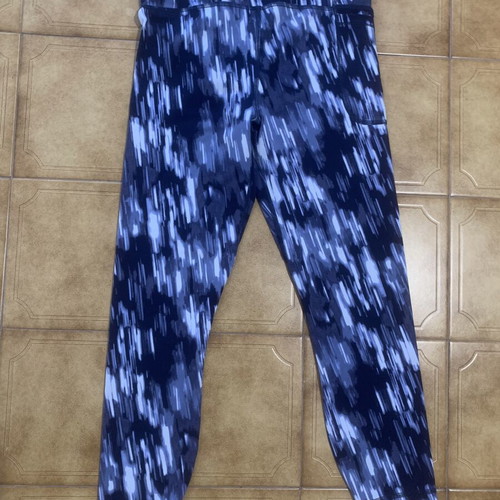 Under Armour women's leggings 7/8 like new, blue, size M
