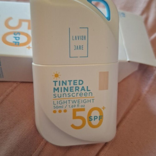 Αντηλιακό tinted mineral 50+ SPF καινούργιο
