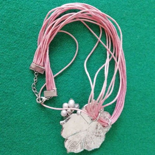 Steel necklace gold flower pendant with synthetic pink pearls 9 cords new
