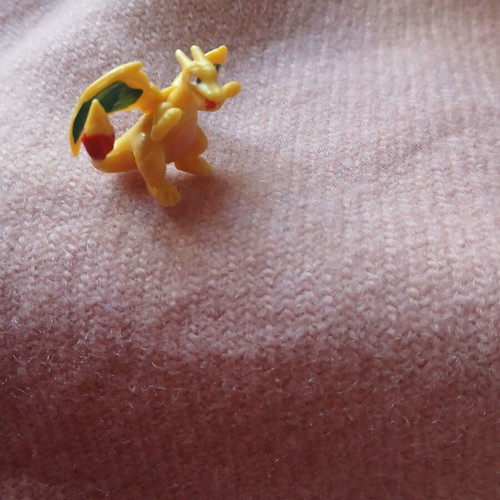 Charizard Gen 1 mini figure Pokemon