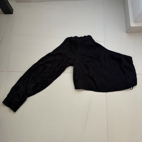 4tailors top with 1 sleeve, fitted, like new, black