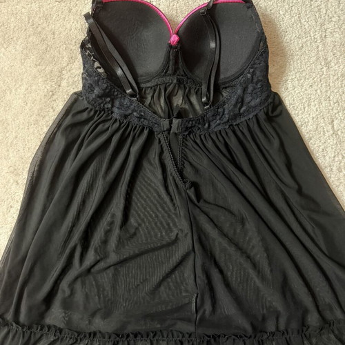 Black nightgown with fuchsia chest new, size S/M