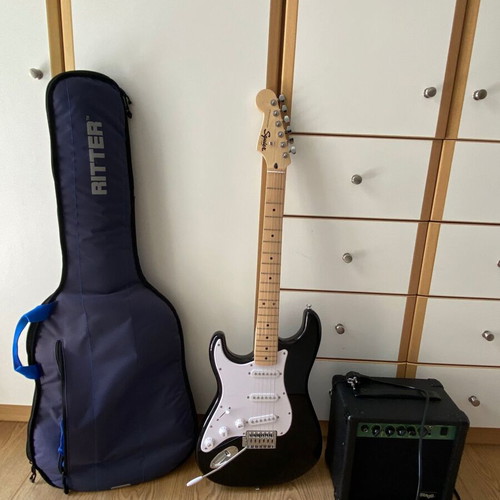 Squier Stratocaster left-handed guitar 2023 with Stagg amp and Ritter case