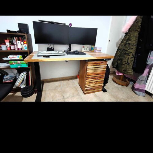 Adjustable Solid Acacia Wood Desk like new, dual motor